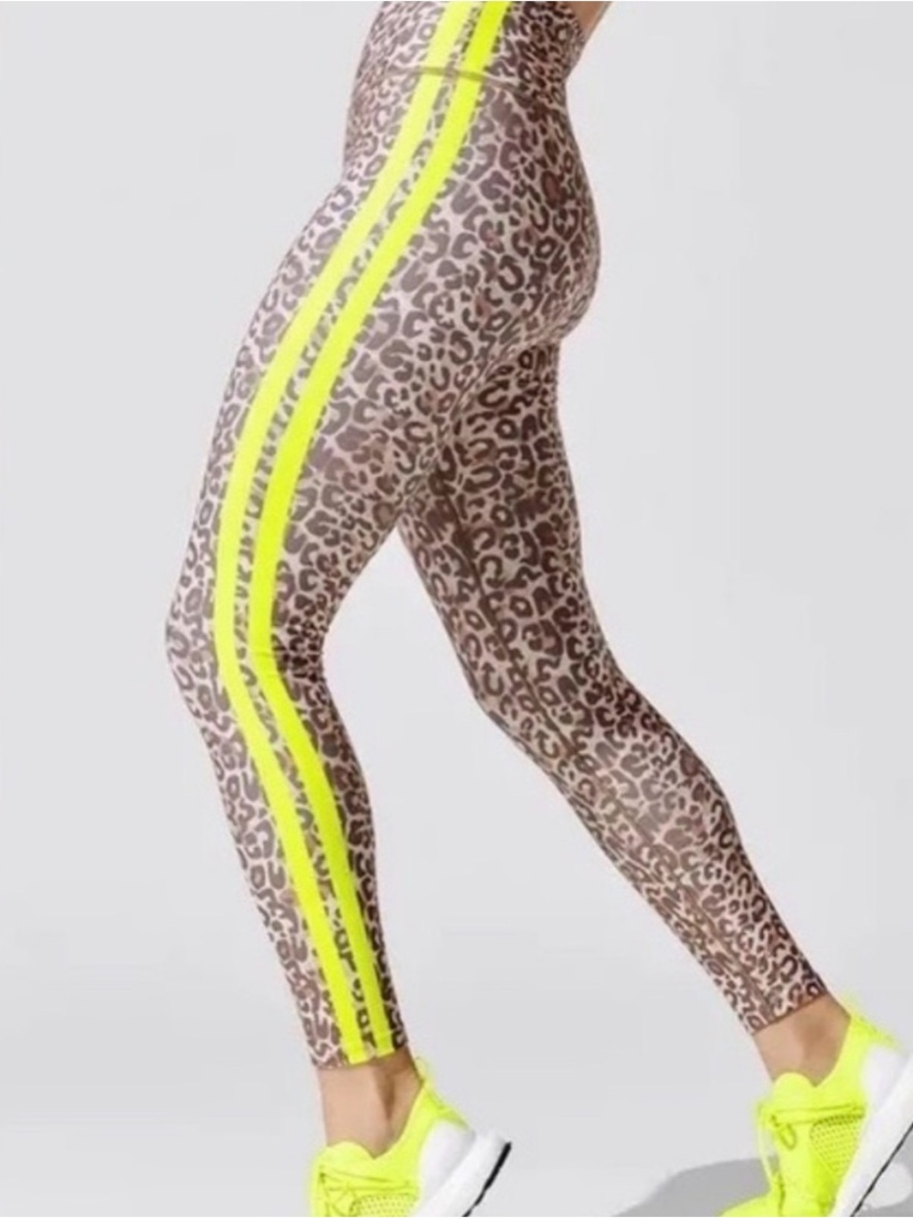 Wear It To Heart (WITH) leopard print legging size SMALL